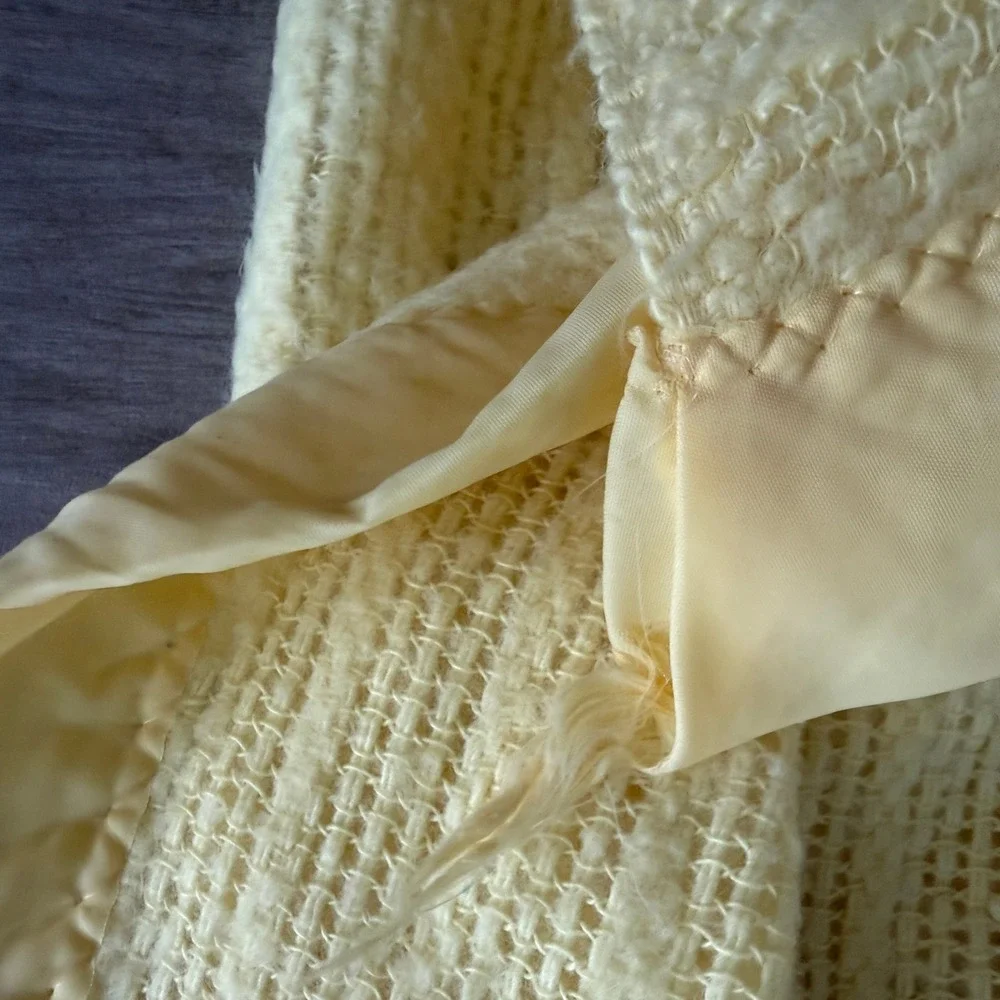 Waffle Knit Baby Blanket Size Twin Yellow Woven Satin Trim Vintage 84